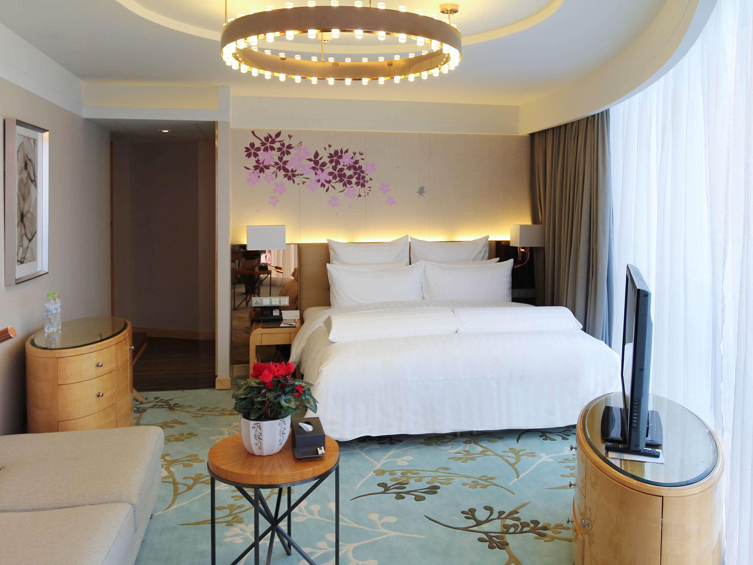 Pullman Linyi Lushang Екстериор снимка