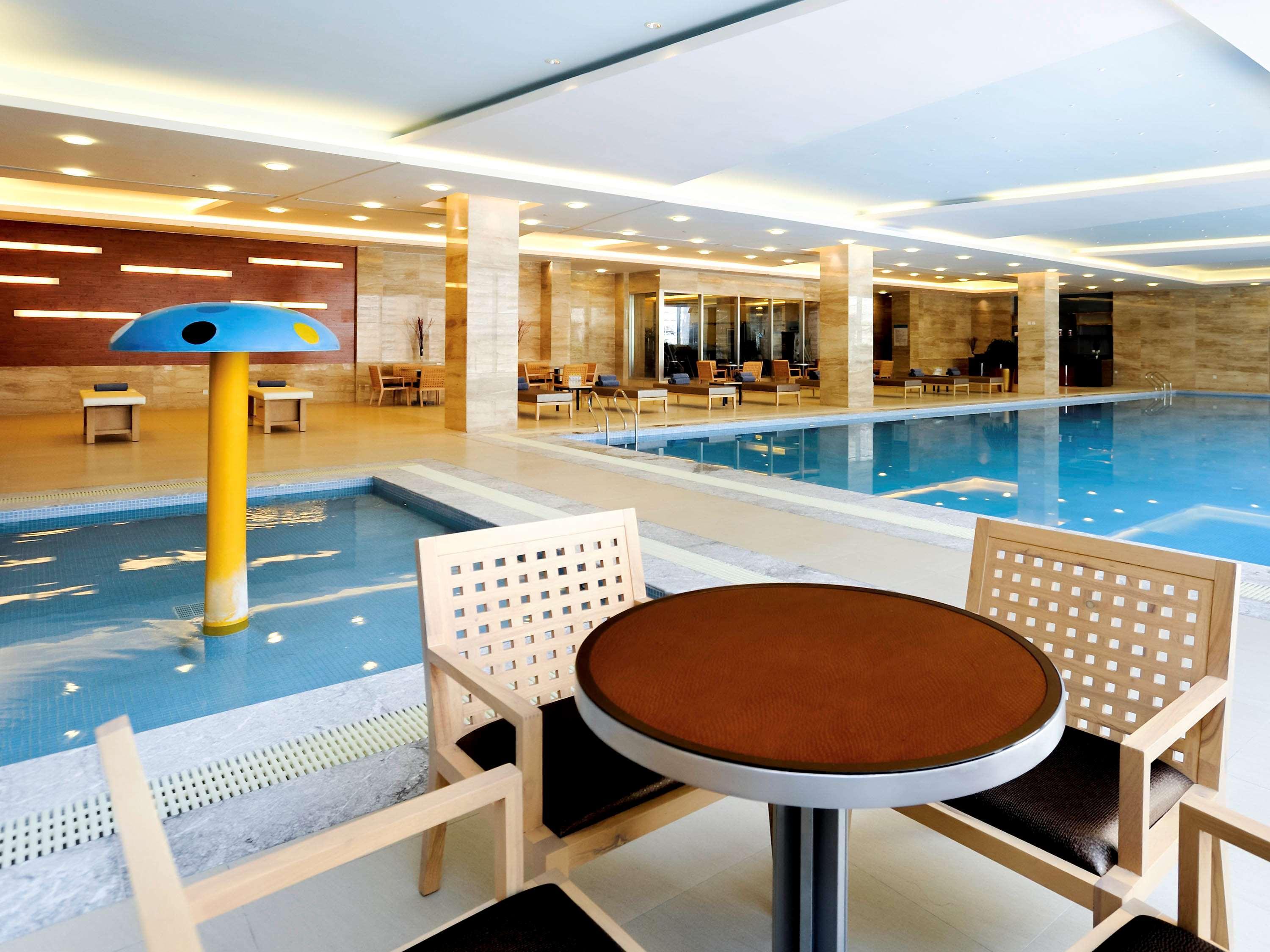 Pullman Linyi Lushang Екстериор снимка