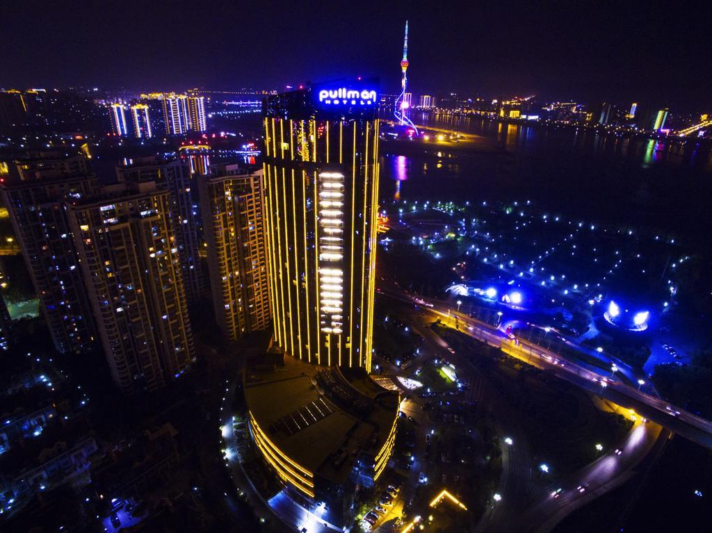 Pullman Linyi Lushang Екстериор снимка