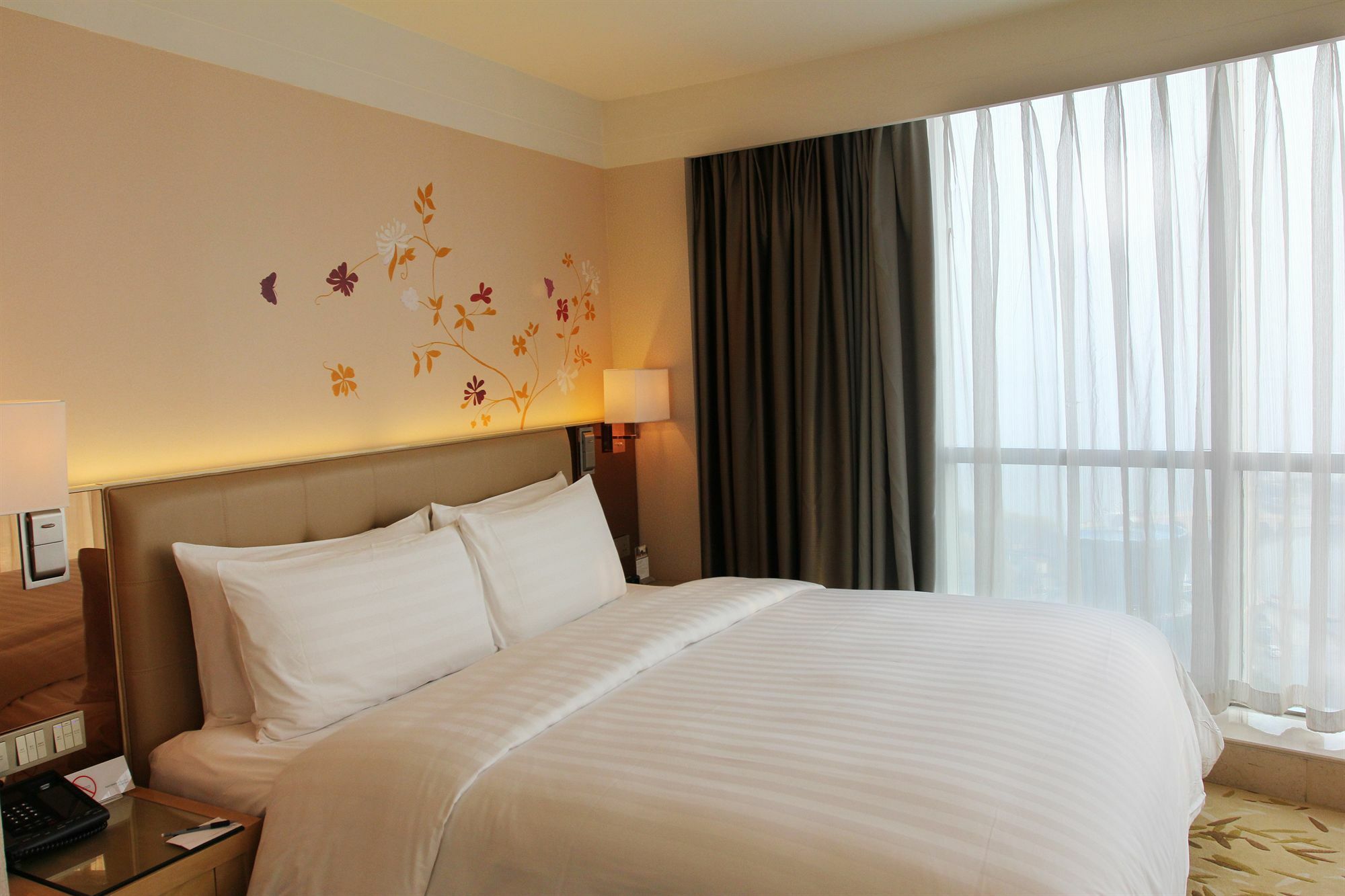 Pullman Linyi Lushang Екстериор снимка