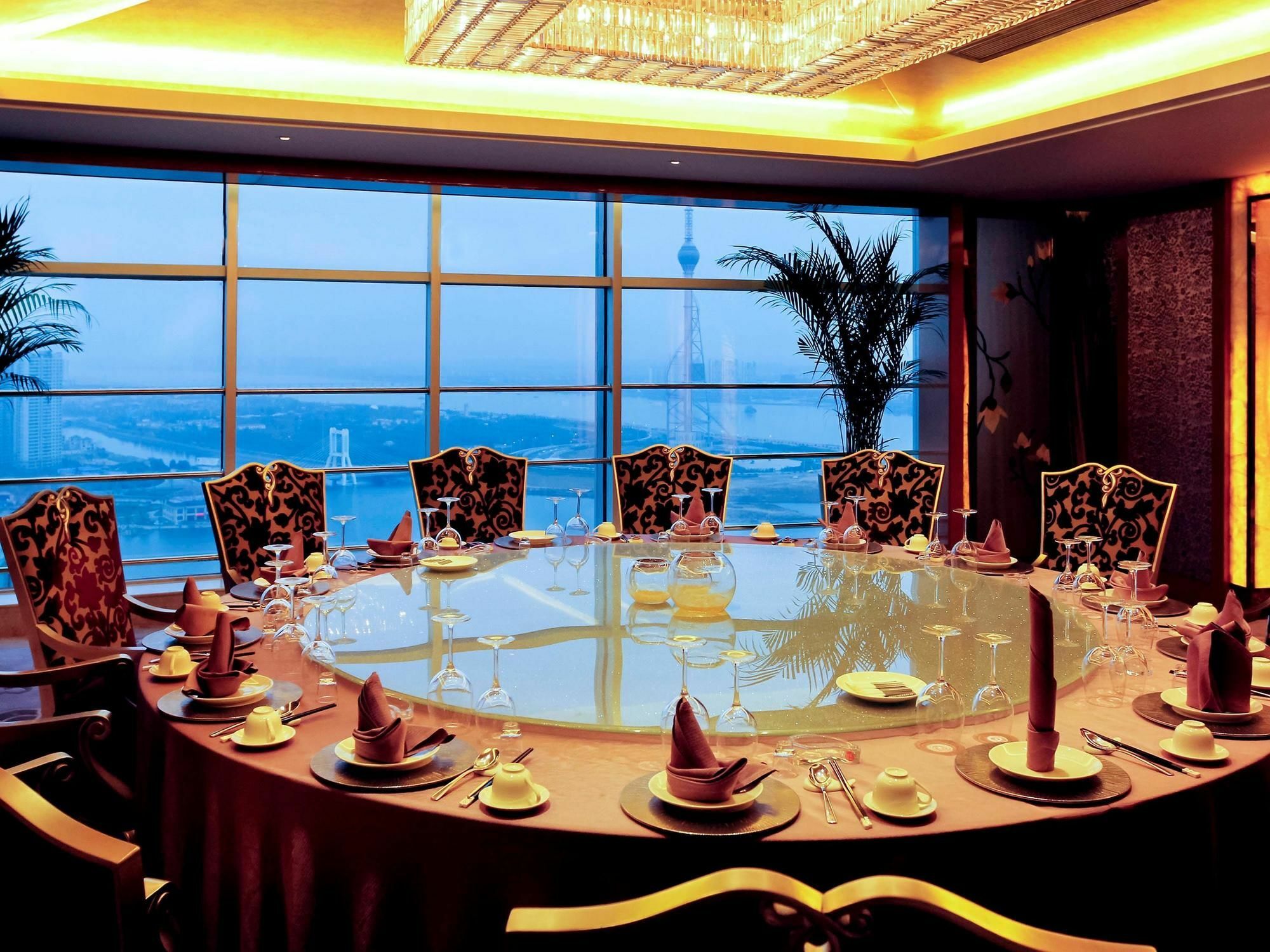 Pullman Linyi Lushang Екстериор снимка