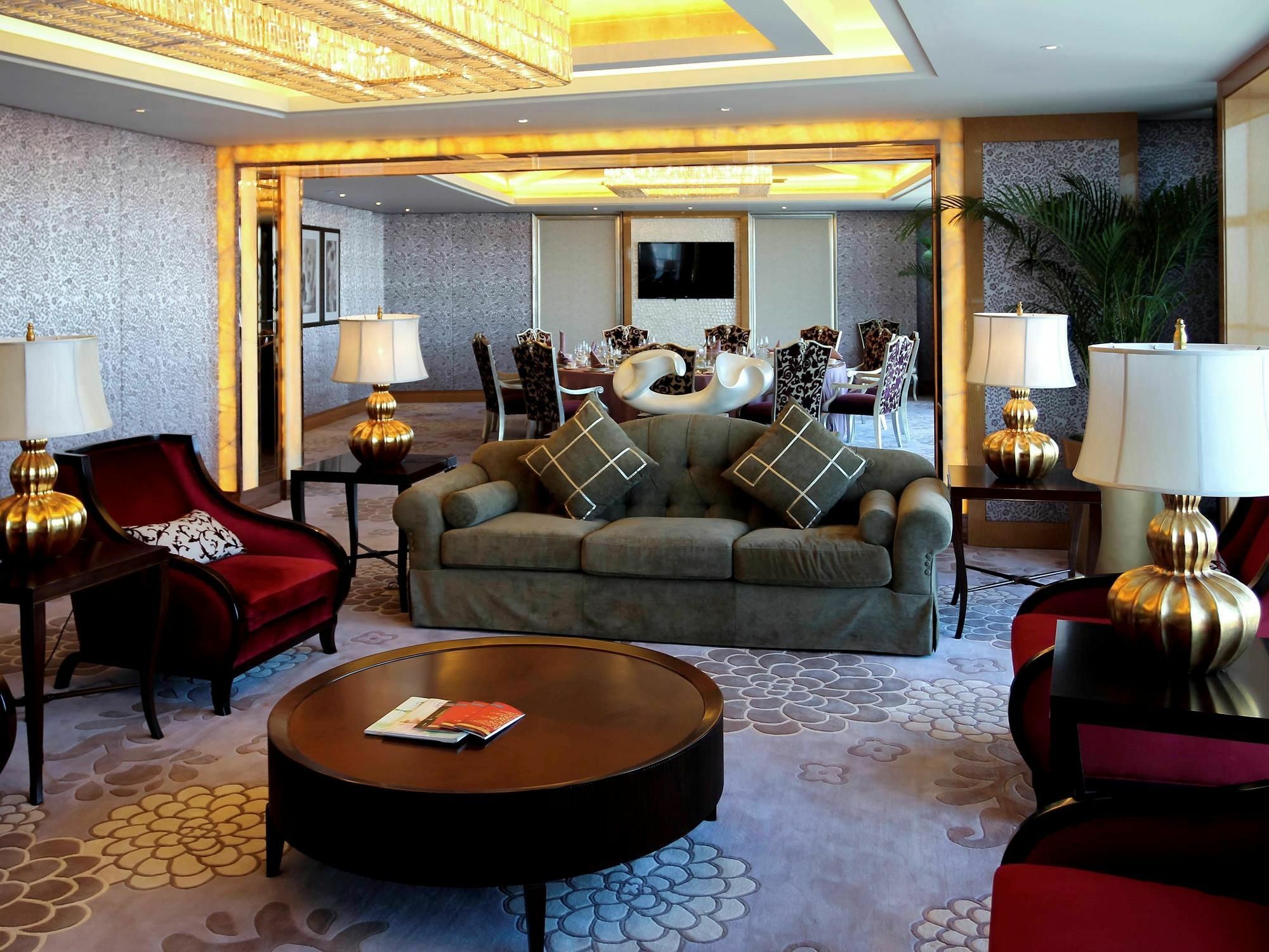 Pullman Linyi Lushang Екстериор снимка